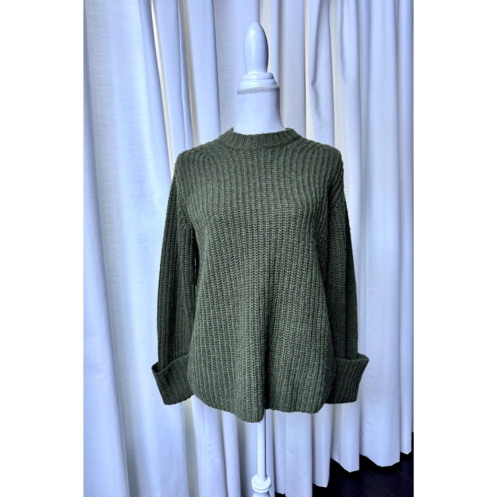 Vince Olive Green Crew Neck Sweater